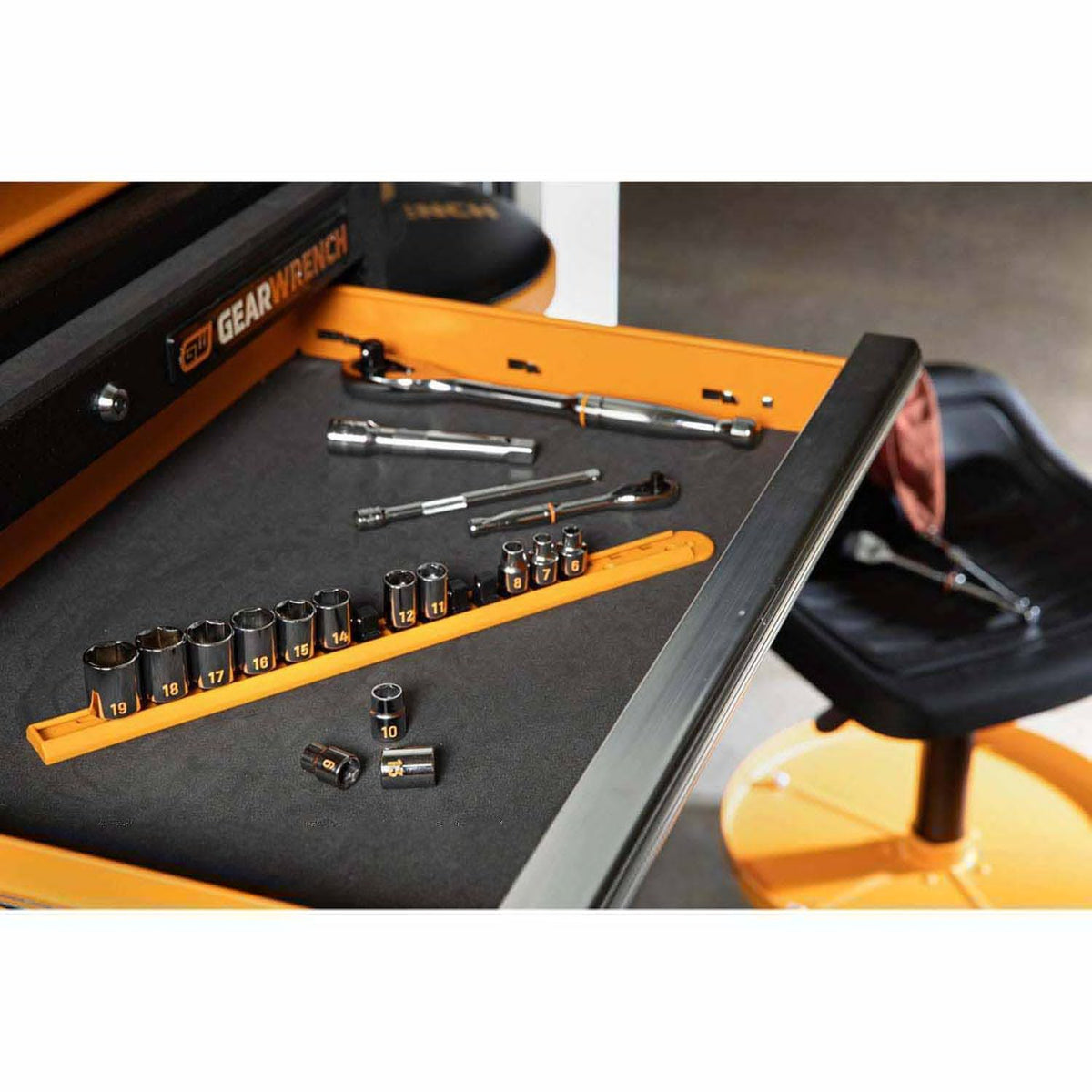 GearWrench 80552H 14 Piece 3/8" Drive 6 Point Metric Hi-Viz Socket Set - 8
