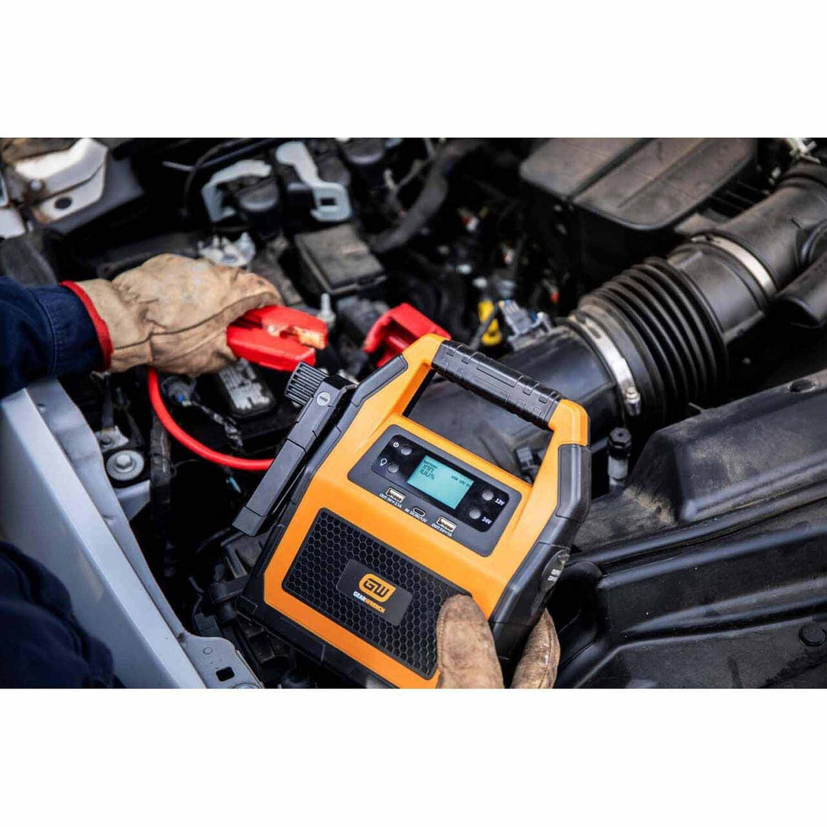 Gearwrench GWLBJ30 3000A Lithium Battery Jump Starter and Powerbank - 9